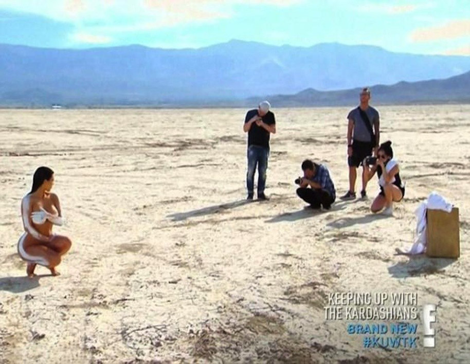 kim kardashian desert-1