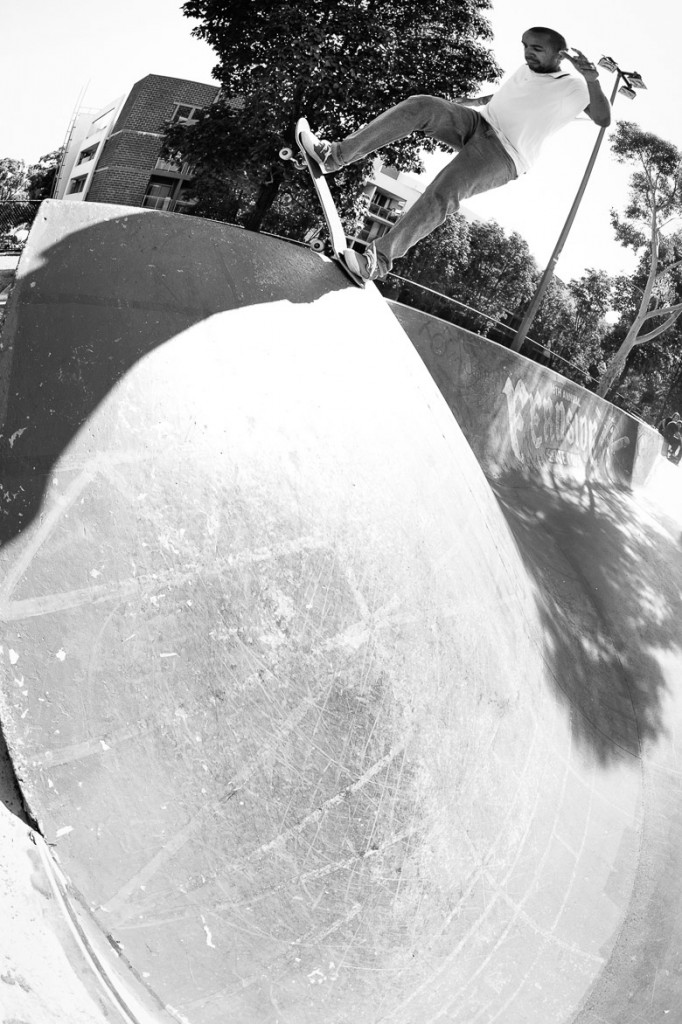 chima_oakley_lwa_noseblunt