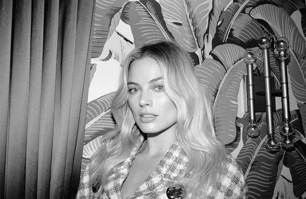 margot_robbie_oyster_may_2016_shot_by_max_doyle_05