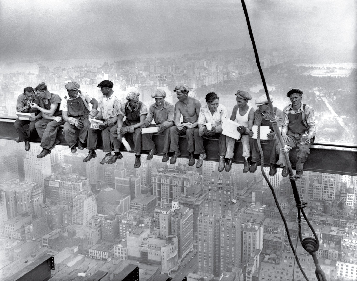 time-100-influential-photos-lunch-atop-skyscraper-19