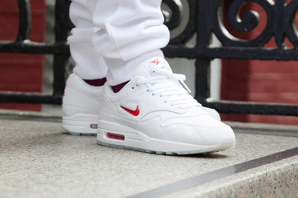 nike air max 1 jewel red ruby