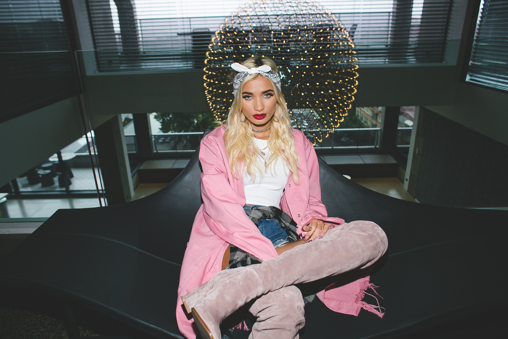 We Interview & Shoot Stellar R&B Star Pia Mia | lifewithoutandy