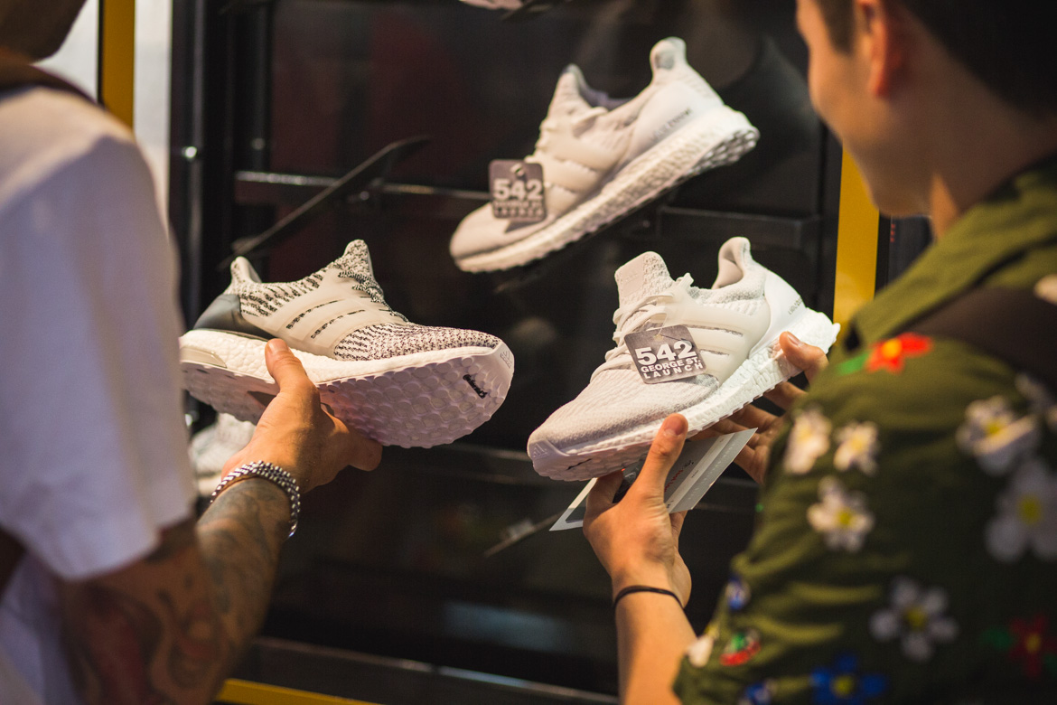 Footlocker yeezy outlet sydney