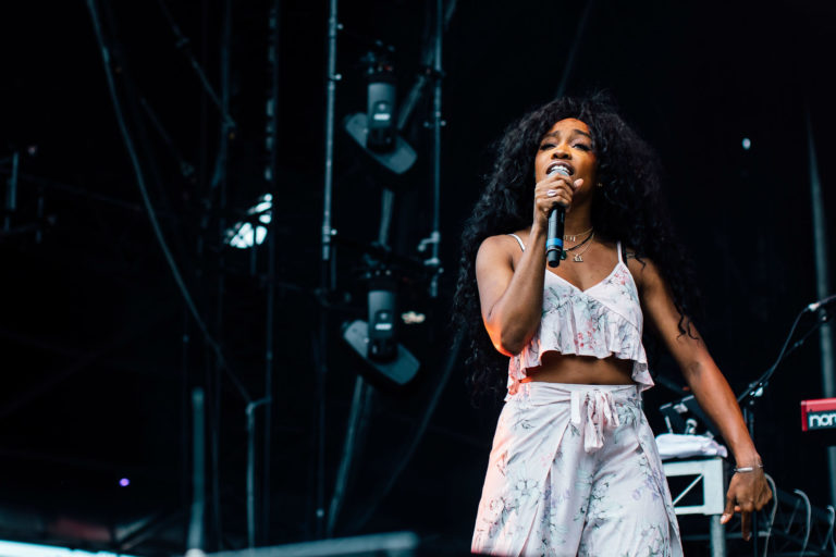 Live Review: SZA Stuns Sydneysiders With Her Rollercoaster Headline