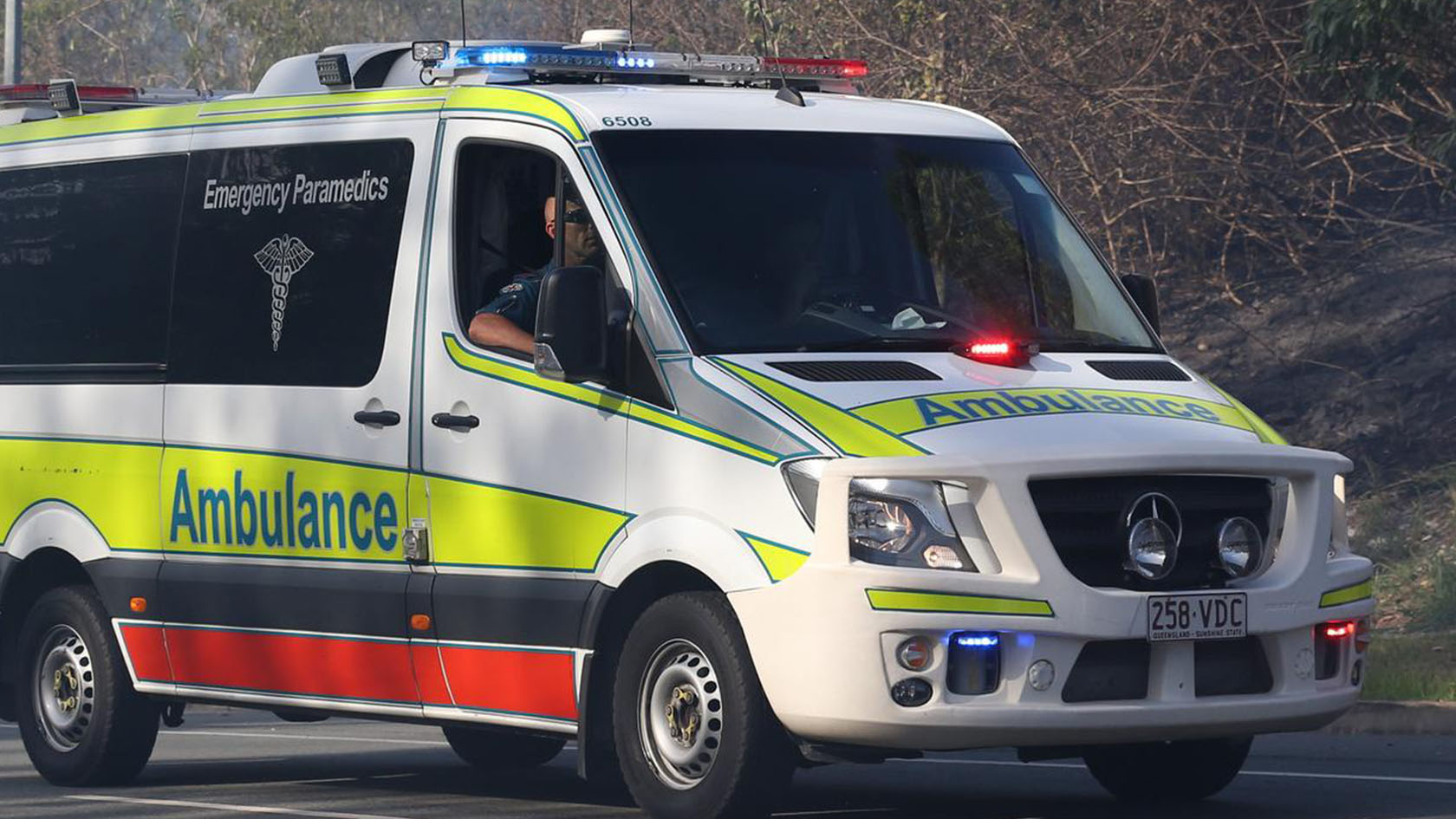 Thieves Hold Paramedic At Knife-Point While Raiding Ambulance For Drugs ...