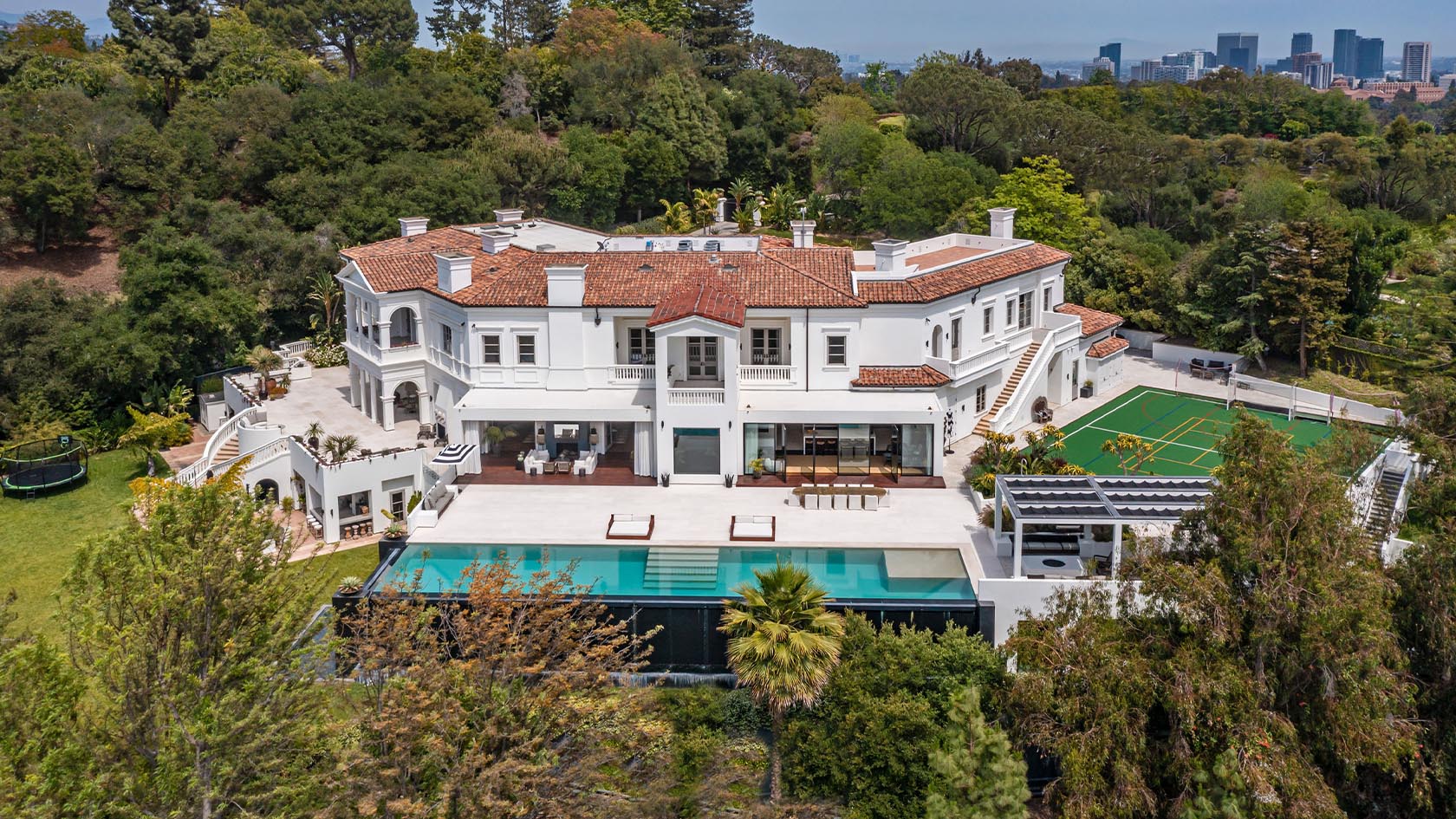 B83.The Weeknd’s $70 million house was a low-key star in 