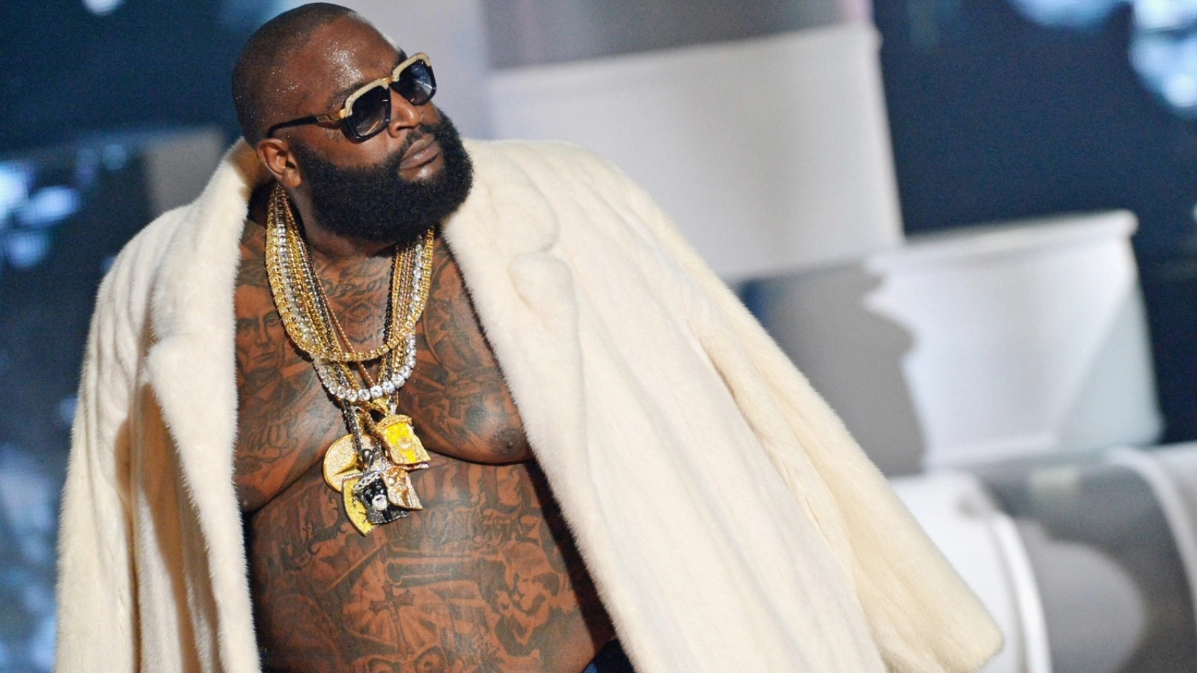 Rick Ross Gives a Tour of His Houston Mansion - XXL